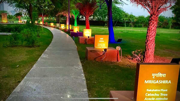 Noida Streetlights 2