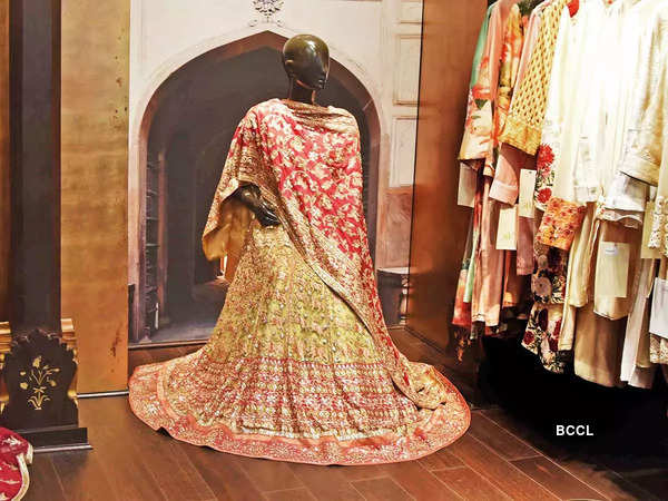 Black Colour Thread and Embroidery Work Lehenga Choli at Rs 3904.00 |  Anantapur| ID: 2853079466562