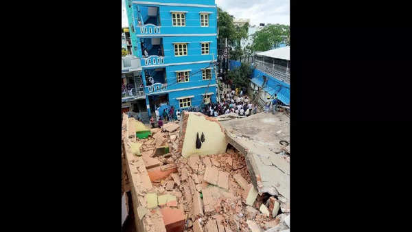 Bengaluru Building Collapse: Migrant Workers Raise Alarm, Avert Tragedy ...