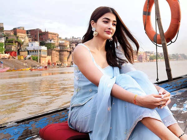 Pooja enjoying a boat ride in the Ganges (BCCL/ Arvind Kumar)