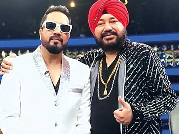 Singer Daler Mehndi's son Gurdeep explores Dubai on a bicycle | Punjabi  Movie News - Times of India