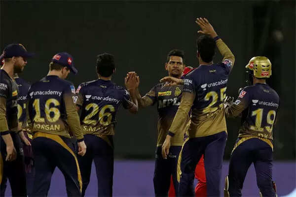 Embed-Narine-1210-IPL