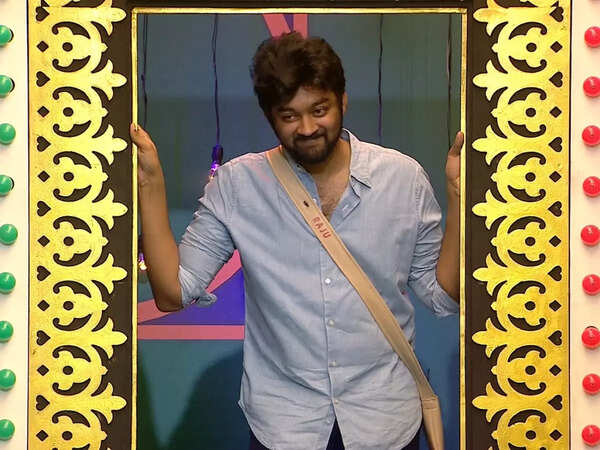 Bigg Boss Tamil 5, October 15, highlights: Housemates enjoy Vijayadashami festival; Raju Jeyamohan's sense of humour leaves everyone amused