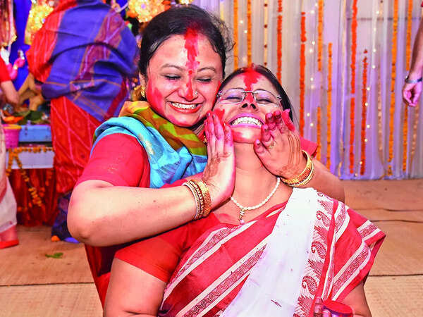 Indrani Roy Chowdhury (L) and Ishani Sarkar (BCCL/ Vishnu Jaiswal)