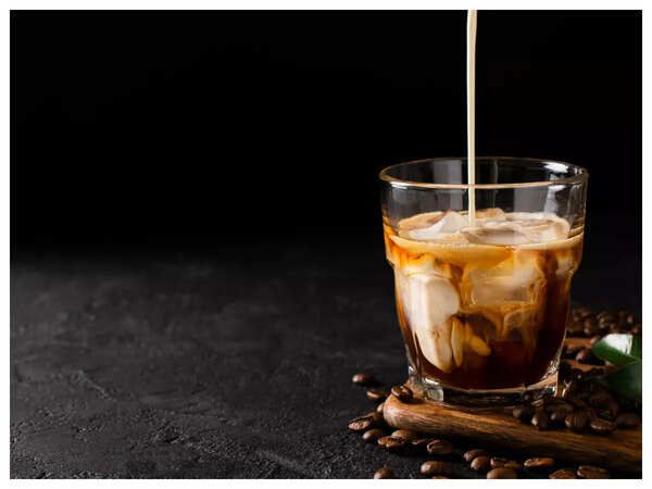 How To Get Rid Of Tea And Coffee Addiction: Addicted to Tea or Coffee?  Smart ways to go for healthier alternatives | - Times of India