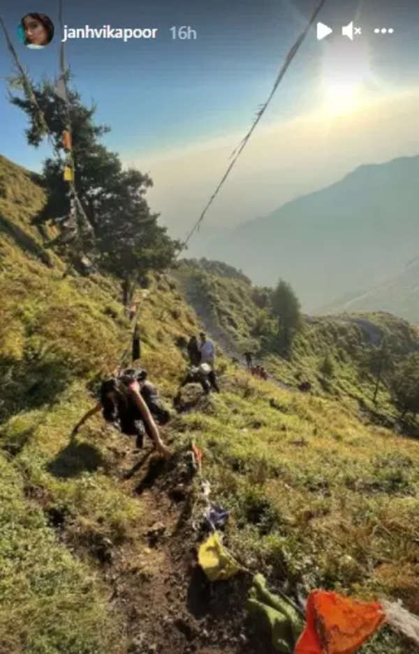 Janhvi Kapoor's breathtaking pictures from her trekking trip are simply ...