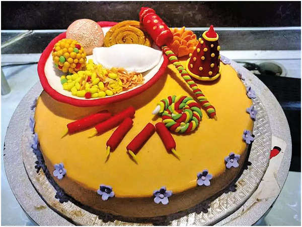 Birthday Cake Ideas for Husband - Smoker Theme Cake - Customized Cake In  Gurgaon – Creme Castle