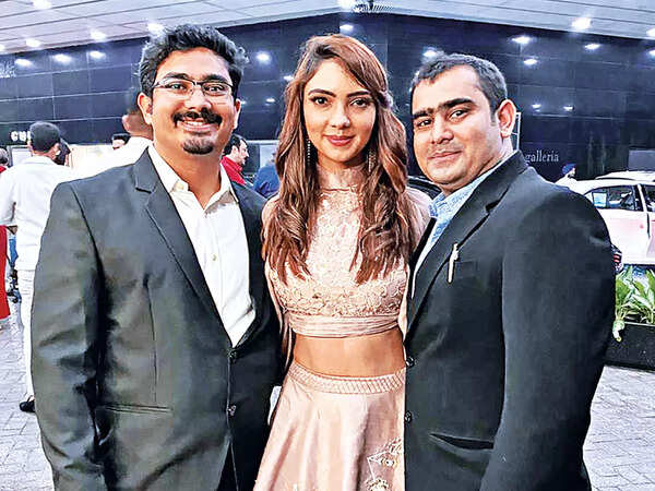 Neel-Banerjee,-Pooja-Banerjee-and-Akash-Banerjee-(L-to-R)