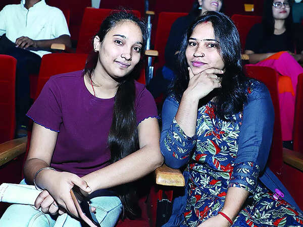 Ashi Chaturvedi (L) and Khushi Tiwari (BCCL/ Aditya Yadav)
