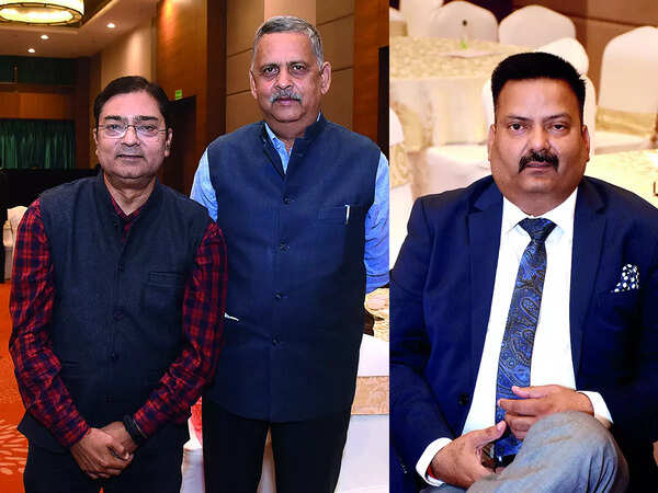(L) Dr Surya Kant Tripathi and RK Chaturvedi (R) Mukesh Singh (BCCL/ Vishnu Jaiswal)
