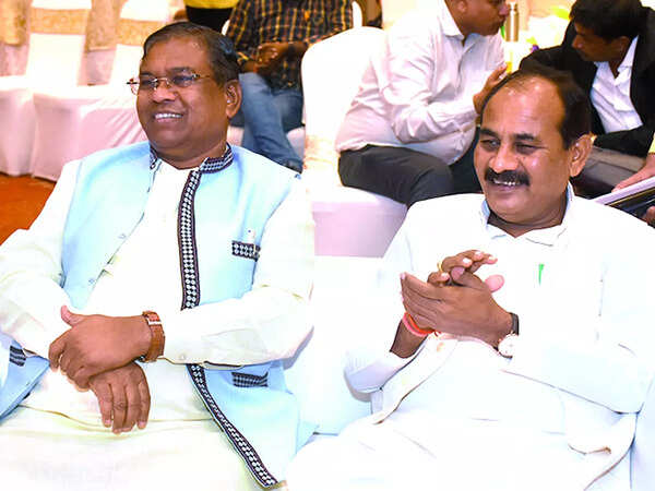 Faggn Singh Kulasre (L) and Dara Singh Chauhan (BCCL/ Vishnu Jaiswal)