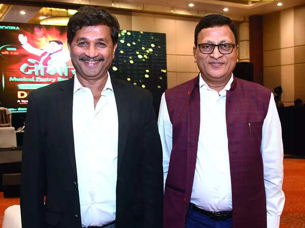 Manjunath Hegde and Prof Manoj Agarwal (BCCL/ Vishnu Jaiswal)