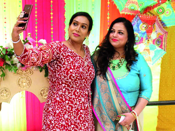 Neetu Singh (L) and Priya Agarwal (BCCL/ Arvind Kumar)