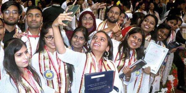 Centre gives Padma awards to those who work for society: Guv