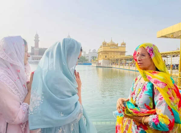 kanganaranaut_261807739_290196549539631_8831003455843454380_n