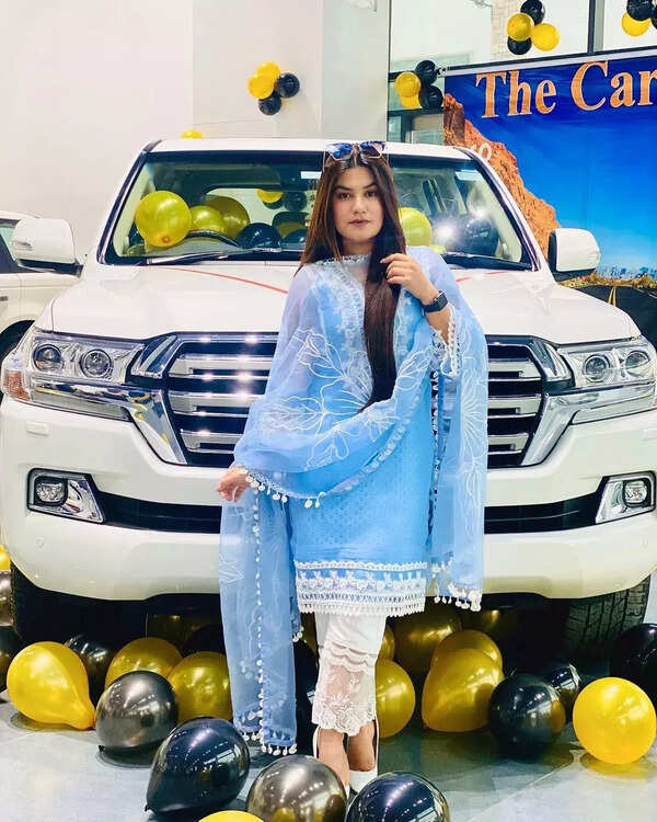 kaurbmusic_261726460_1014955622687801_3404690171181970184_n