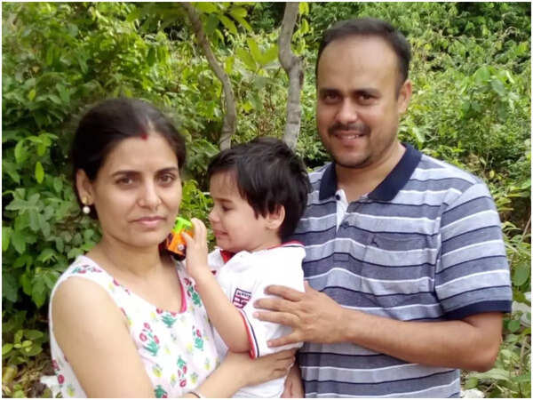 Ritesh with his wife, Snigdha Priya, and their son