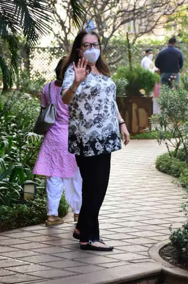 5u54ipbo_babita-kapoor_625x300_02_January_22