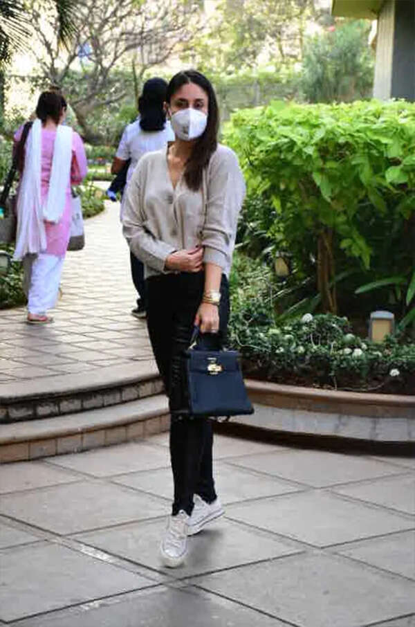 r17vgsj8_kareena-kapoor_625x300_02_January_22.