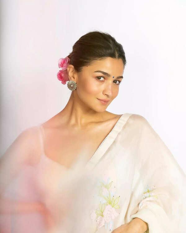 aliaabhatt_273597688_1127561134449783_7568121090557623853_n