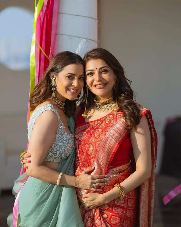 Pregnant Kajal Aggarwal in red silk saree at her baby shower. Beautiful  pics - India Today