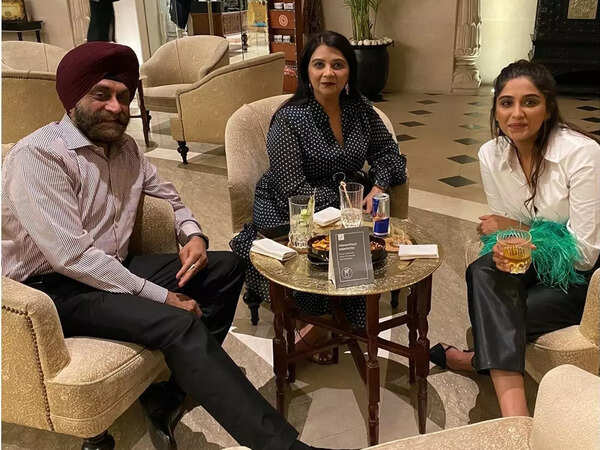 Nimrit Kaur Ahluwalia with her parents in Jaipur