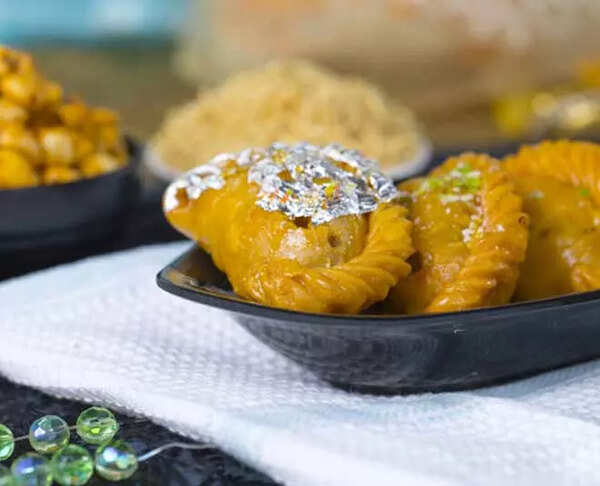 Banarasi Paan ki Gujiya