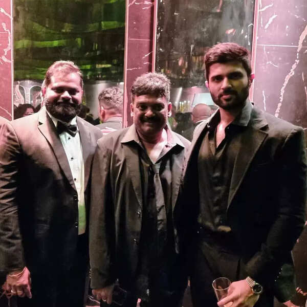 Vijaydeverekonda at Apoorva Mehta birthday