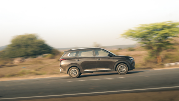 kia carens 5