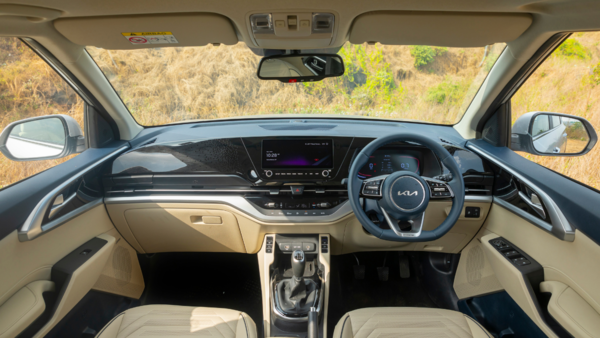 kia carens interior