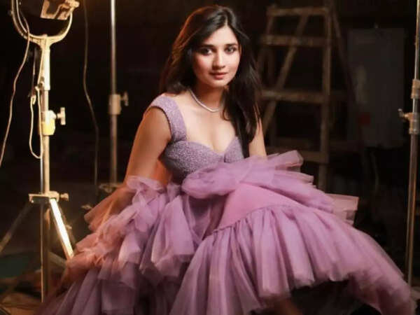 Kanika Mann 5