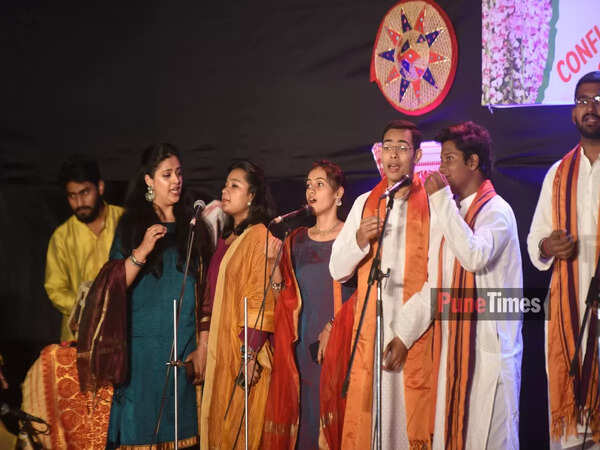 Artistes performing songs at the event