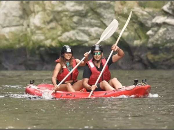 Roadies go kayaking in Storms River, but with a twist