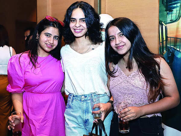 (L-R) Kashvi, Vaishnavi and Suhana