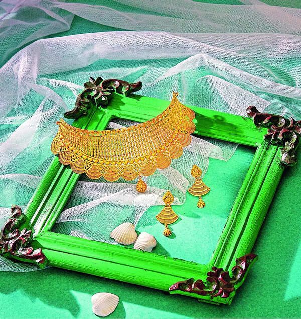 gold inset
