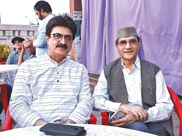 Tariq Khan (L) and Anis Ansari