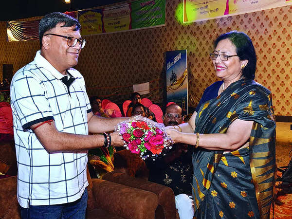 DK Thakur and Minakshi Sinhga