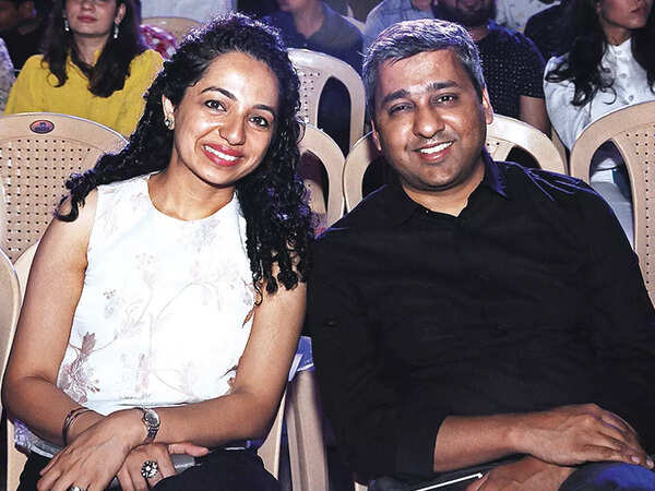 Charu (L) and Abhinadan Malik