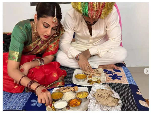 What happens when bride and groom overeat on their wedding day: Surbhi  Chandna and Arjun Bijlani share funny pictures - Times of India