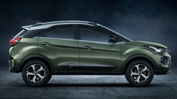 tata nexon xm s petrol on road price