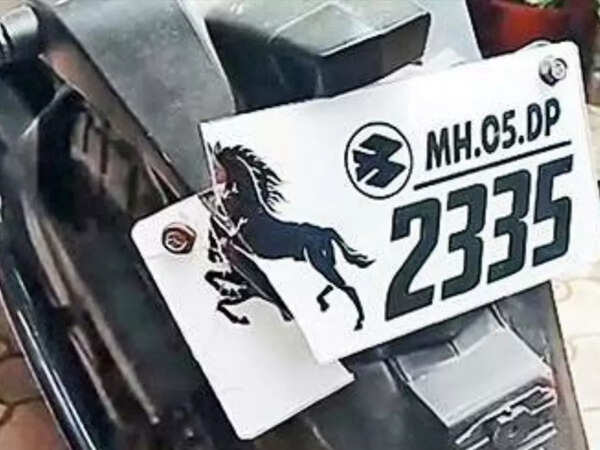 Ulhasnagar: Thane: Tempo driver killed by biker in case of road rage in ...