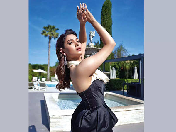 Tamannaah Bhatia rocked in a monochrome gown