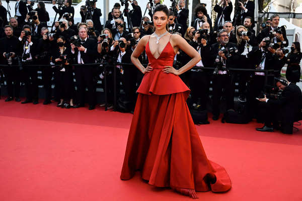 Deepika Padukone in Louis Vuitton and Cartier Cannes Film Festival 2022  [1920x2763] : r/fashionporn