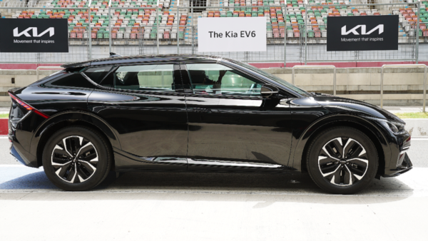 Kia EV6 promises 500-km range but let the first 100 units come to India and  perform