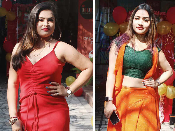 (L) Komal (R) Muskan