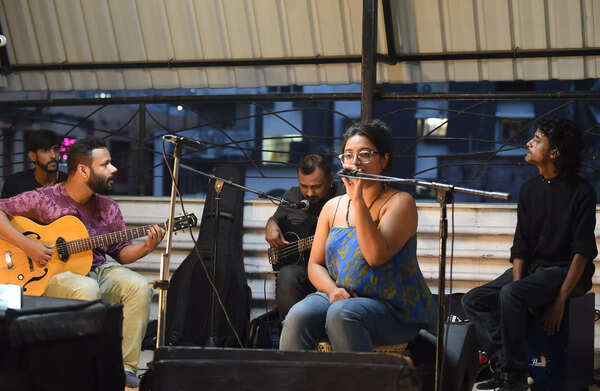 CIA band (1)