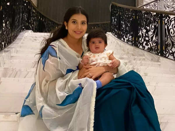 Charu Asopa with her daughter Ziana