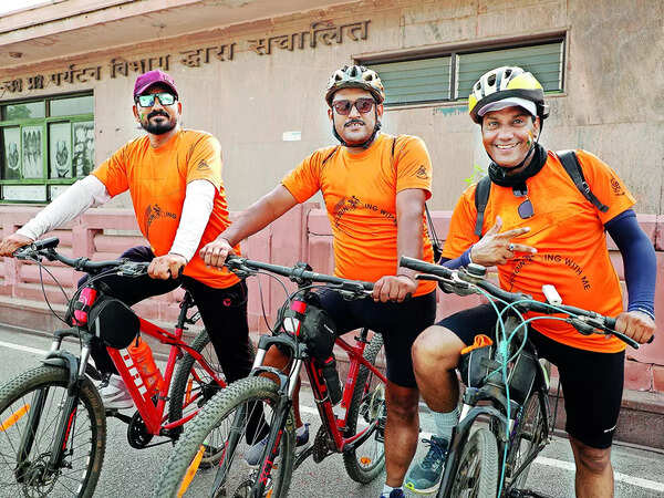 (L-R) CM Pandey, Sudipto Dutta and Bhushan Agarwal