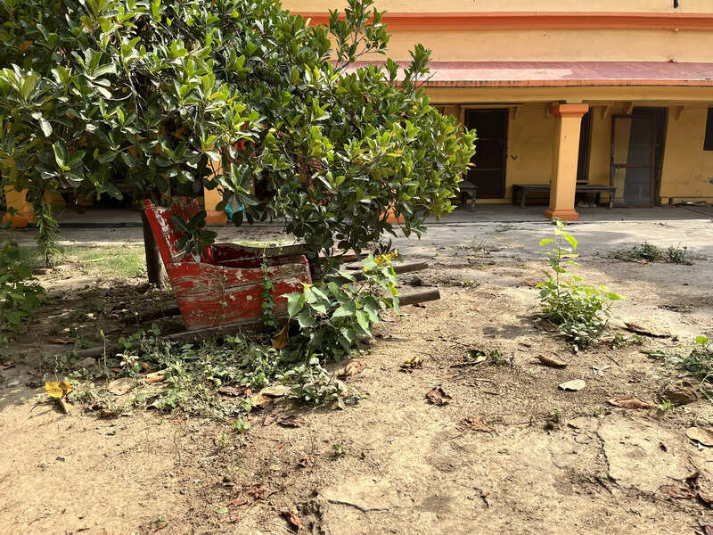 The paint is peeling, but this red chair is an honour for monks who die at Mumukshu Bhavan