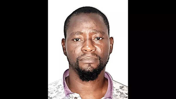 2 Africans held for cheating many by offering jobs, loans (1)